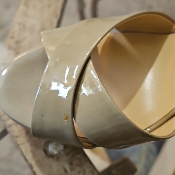 Kate Spade Glossy Olive Platform Heels Size 6.5 - Picture 7 of 9